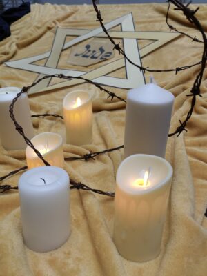 płonące świeczki - element dekoracji